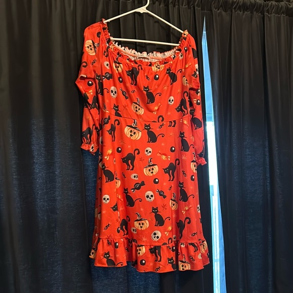 Halloween Dress - Picture 1 of 4
